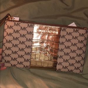 Michael Kors Clutch NWT